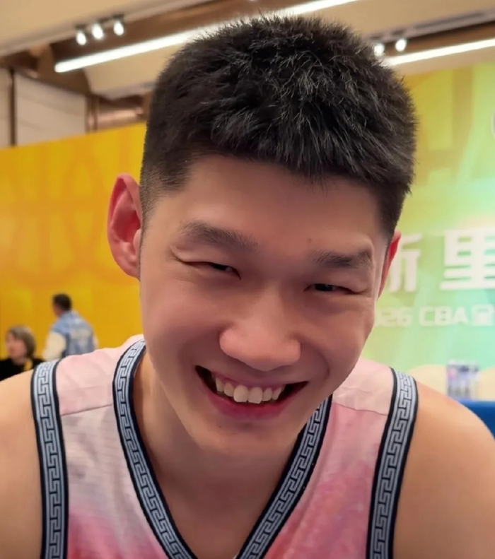 GGBET官方入口-胡金秋好男人，首笔工资吃完饭就寄回家，现在工资给老婆和老妈|广厦男篮|球队|豪宅|豪车|国家队_新浪体育_新浪新闻